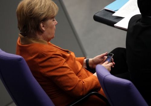 Merkel Benennt Hurden Fur Digitalisierung Von Schulen New Facts Eu Nachrichten News Das Blaulichtmagazin